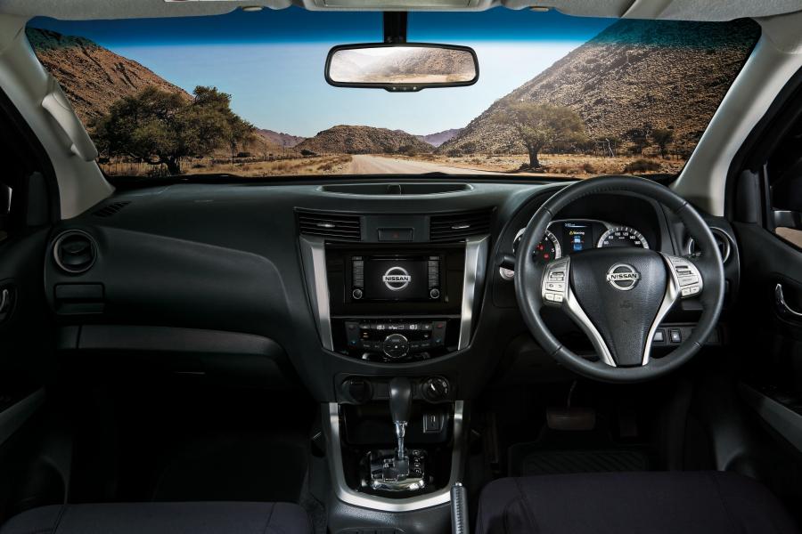 Торпедо Nissan Navara Double Cab (D23) 2017 года  (ZA) (фото 3 из 26)